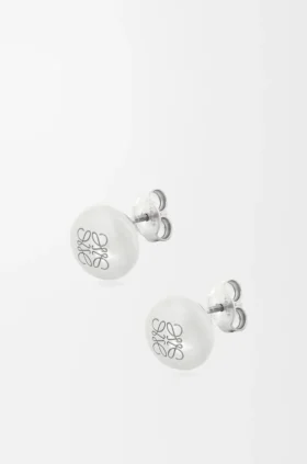 Anagram Pebble-örhängen i sterlingsilver Anagram Pebble-örhängen i sterlingsilver