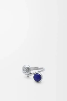 Anagram Pebble-ring i sterlingsilver och lapis lazuli Anagram Pebble-ring i sterlingsilver och lapis lazuli