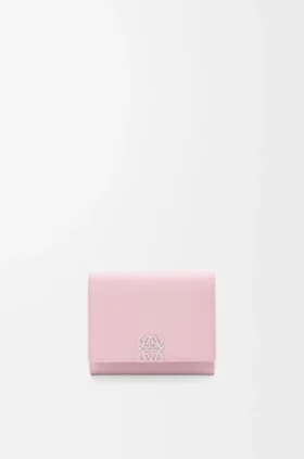 Anagram-plånbok i tre delar i kalvskinn med Pebble-struktur