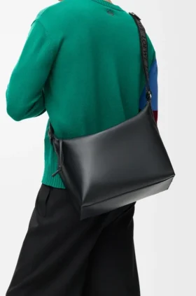Cubi Crossbody-väska i smidigt, slätt kalvskinn och jacquard