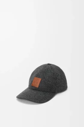 Keps med patch i ull
