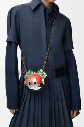 Knight Cat-clutch i metall och nappa-lammskinn