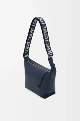Liten Cubi-crossbodyväska i mjukt, slätt kalvskinn och jacquard