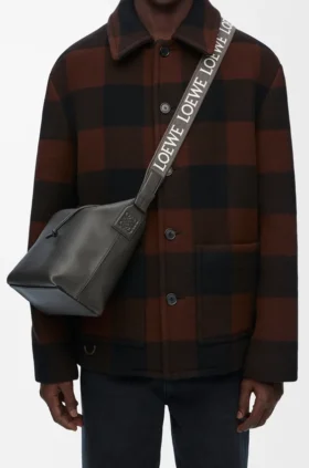 Liten Cubi-crossbodyväska i mjukt, slätt kalvskinn och jacquard