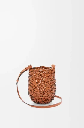 Liten Nest Basket-väska i kalvskinn