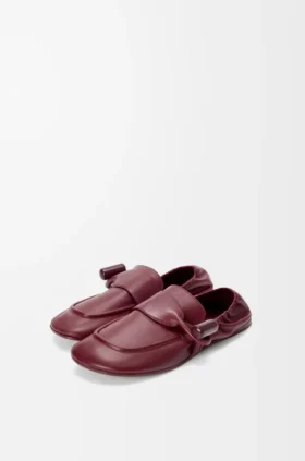 Loafer med spänne i glansigt, slätt kalvskinn