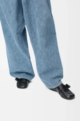 Loafer med spänne i glansigt, slätt kalvskinn