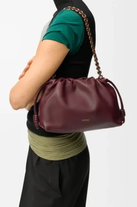Medium Flamenco Purse i mjukt nappa-lammskinn