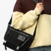 Medium Flex Messenger i canvas och mocka Medium Flex Messenger i canvas och mocka