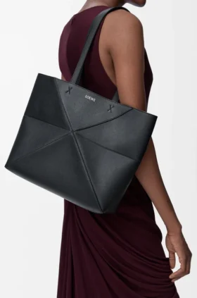 Medium horisontell Puzzle Fold-toteväska i mjukt kornat kalvskinn