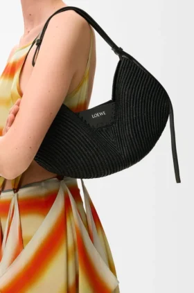 Medium loewe Swing-väska i raffia och kalvskinn