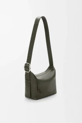 Medium Loop Hobo i smidigt kalvskinn med struktur