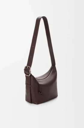 Medium Loop Hobo i smidigt kalvskinn med struktur