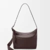 Medium Loop Hobo i smidigt kalvskinn med struktur Medium Loop Hobo i smidigt kalvskinn med struktur