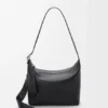 Medium Loop Hobo i smidigt kalvskinn med struktur Medium Loop Hobo i smidigt kalvskinn med struktur