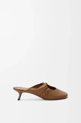 Mjuk Pebble-mule i nappa-lammskinn
