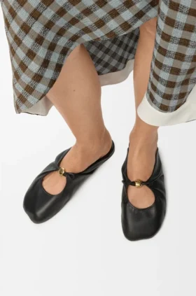 Mjuk Pebble-mule i nappa-lammskinn