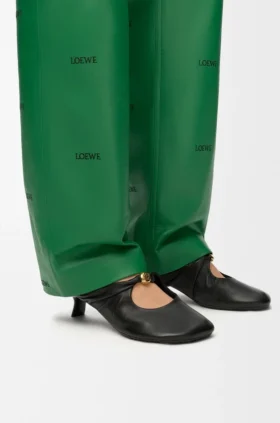 Mjuk Pebble-mule i nappa-lammskinn