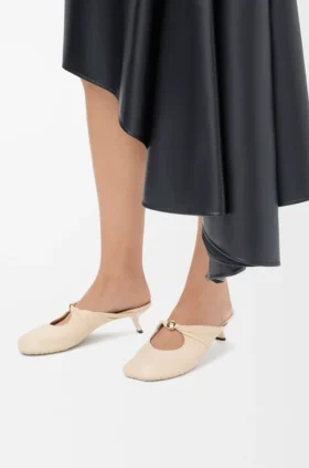 Mjuk Pebble-mule i nappa-lammskinn