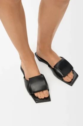 Origami-sandaler i lammskinn
