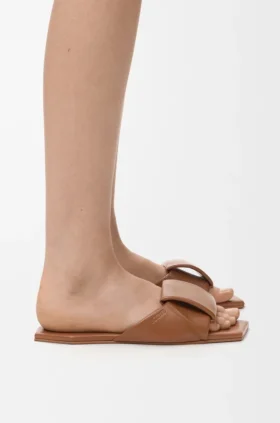 Origami-sandaler i lammskinn