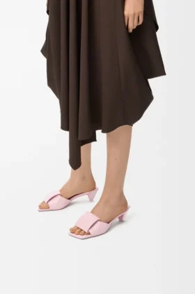 Origami-sandaler i lammskinn