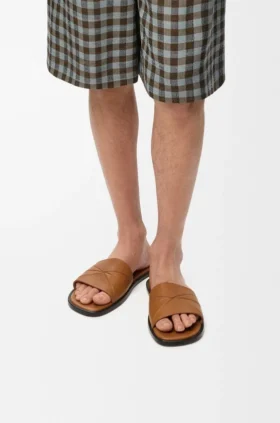 Origami-sandaler i mjukt kalvskinn