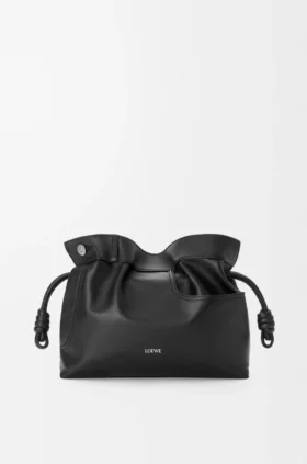 Panta Medium Flamenco-clutch i glansigt kalvskinn