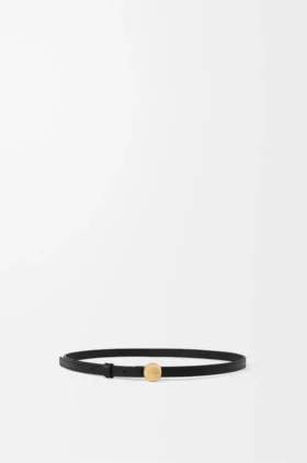 Pebble-bälte i slätt kalvskinn