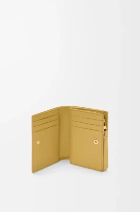 Puzzle Compact-plånbok i klassiskt kalvskinn