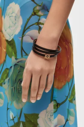 Twist-armband i kalvskinn