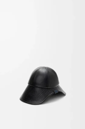 Vandringshatt i läder